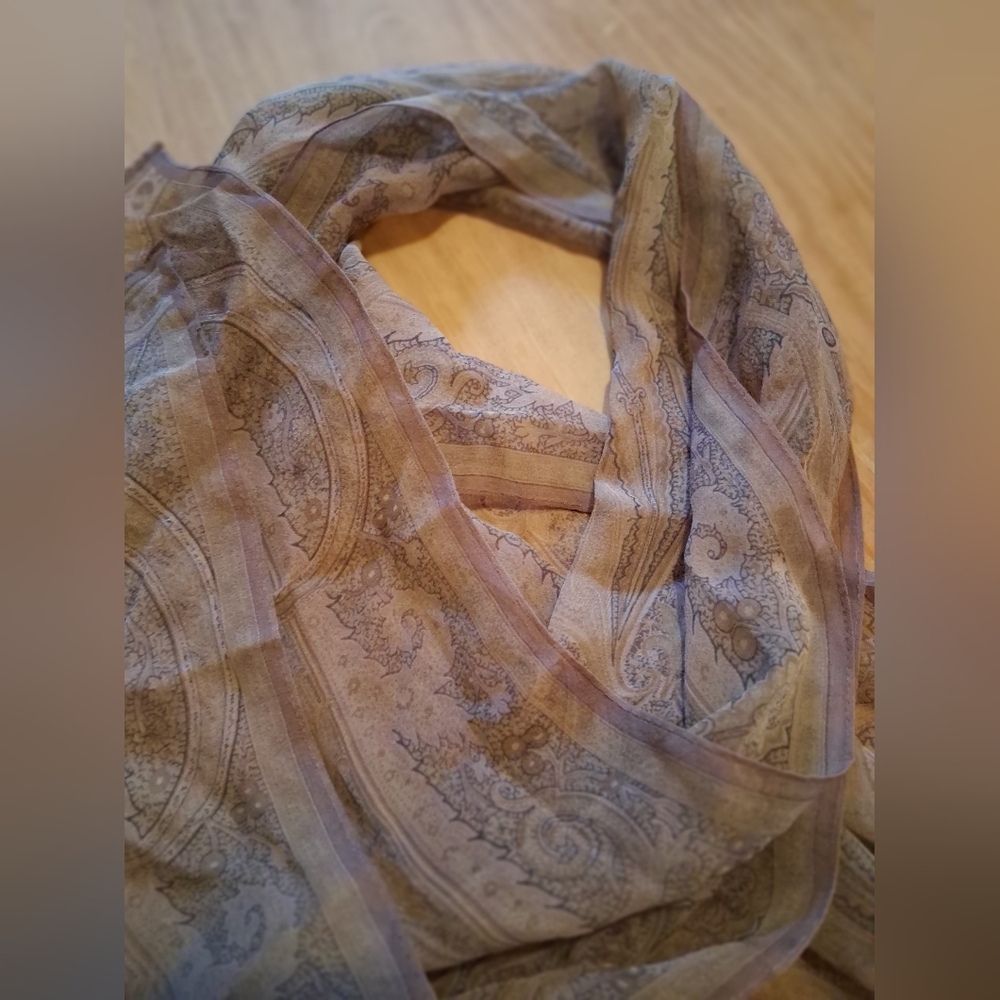 Elegant Paisley Scarf